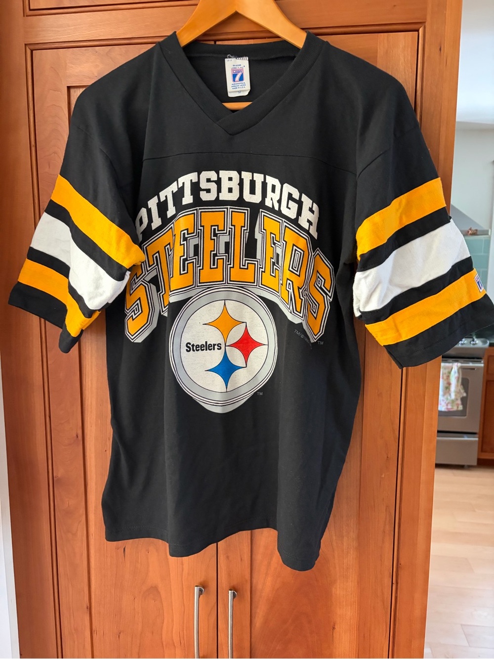 Vintage 1993 Pittsburgh Steelers Logo 7 V-Neck Shirt Made in USA Medium